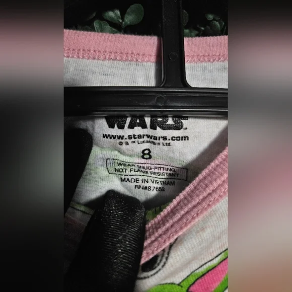 2 Matching Sets For The Price Of 1 !Pink and Green Baby Yoda Pajama Sets - Picture 3 of 6